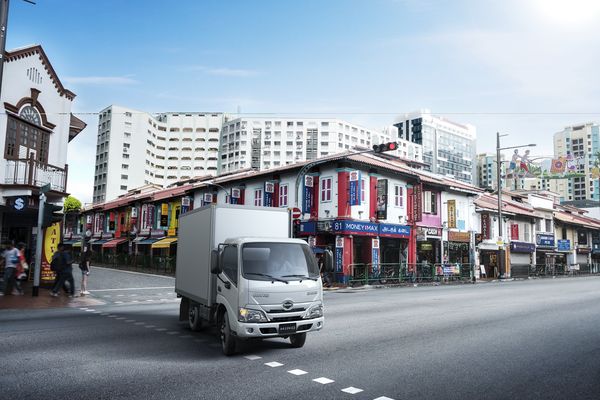 Промтоварный фургон HINO 300 3,5 т | Шасси XZU