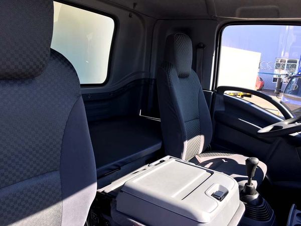 Промтоварный фургон Isuzu Forward 12.0 тонн