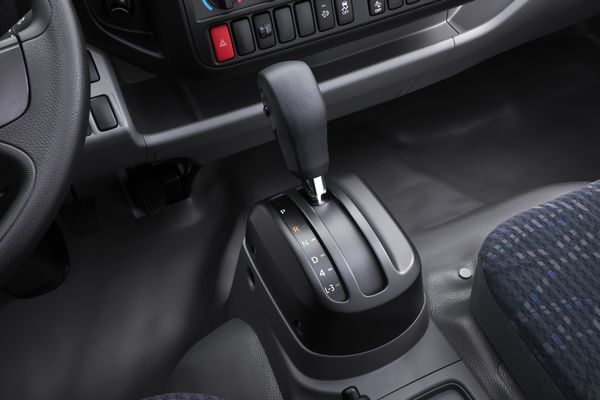 Шасси HINO 300 8 тонн