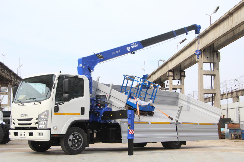 Бортовая платформа Isuzu Elf 9.5