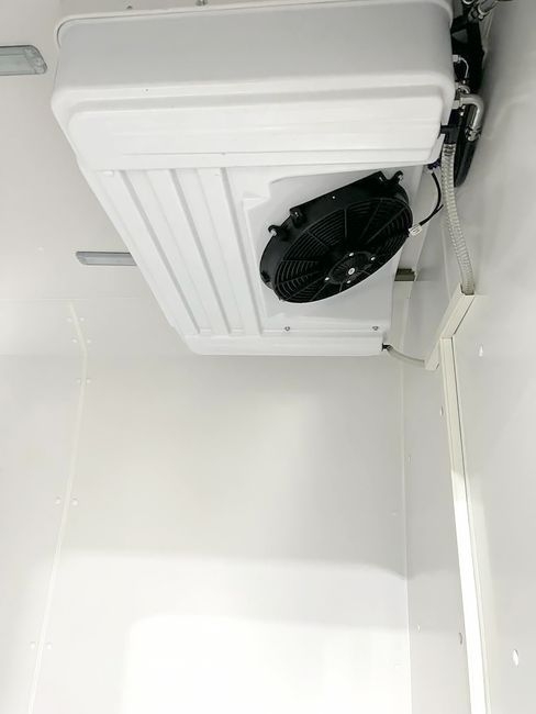 DONGFENG K33-561 цельнометаллический фургон-рефрижератор