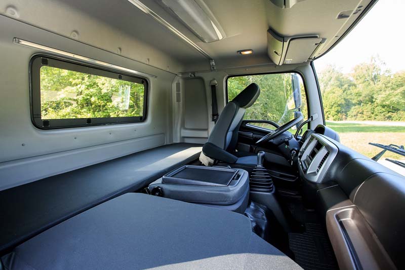 Самосвальное шасси HINO 500 26,0 т | Шасси FM