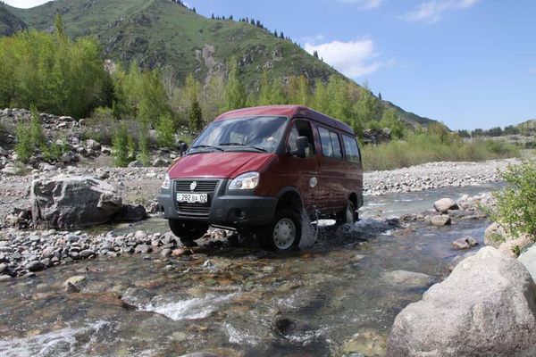 Автобус Соболь Бизнес 4WD