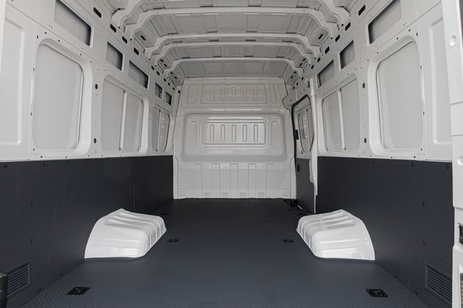 DONGFENG K39-5611 цельнометаллический фургон