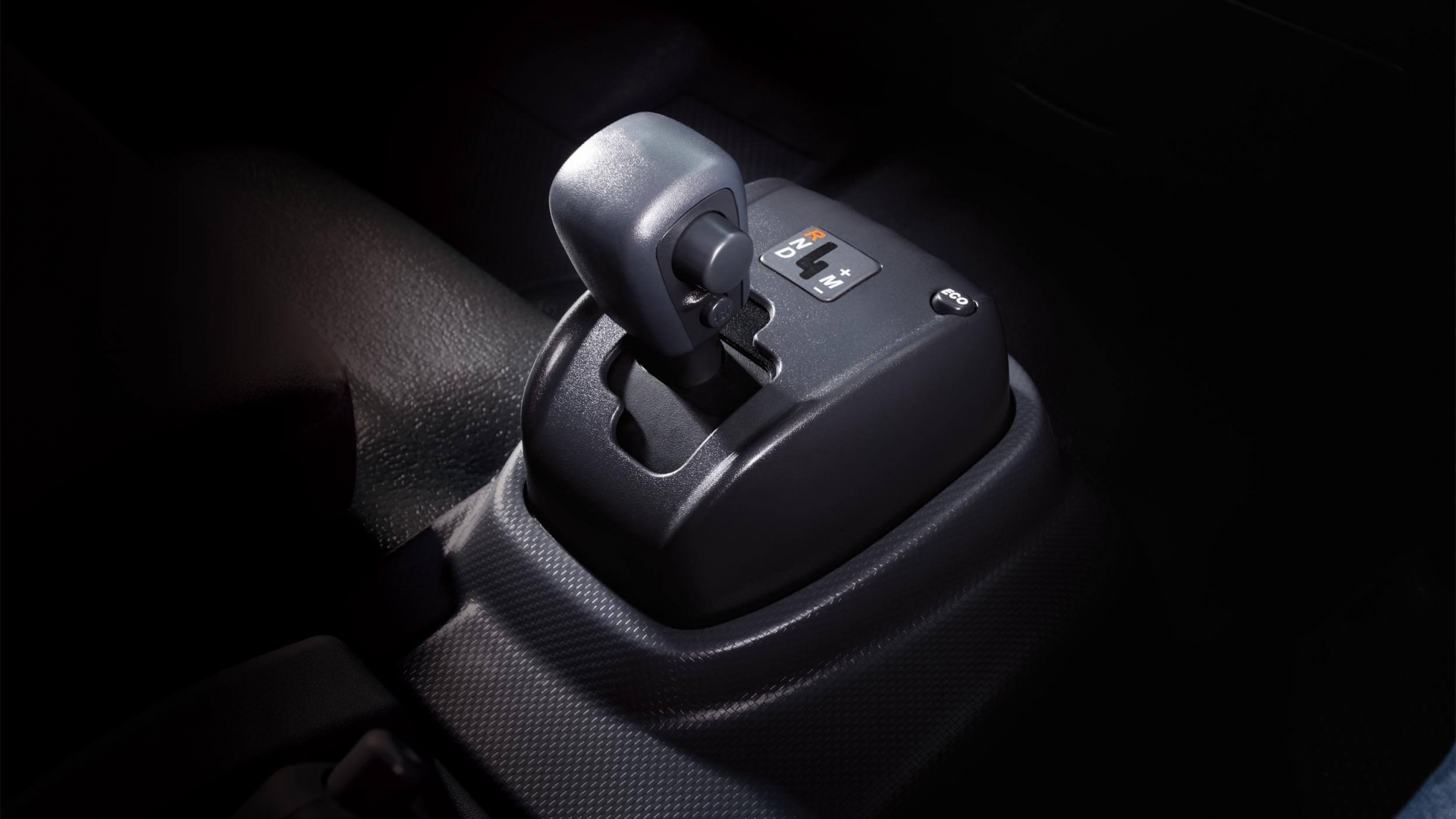 Бортовая платформа Isuzu Elf 5.5