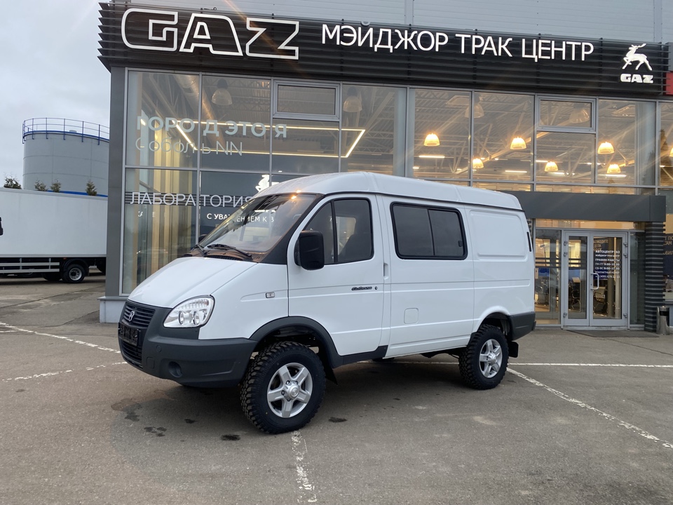 Цельнометаллический фургон Соболь Комби 4х4